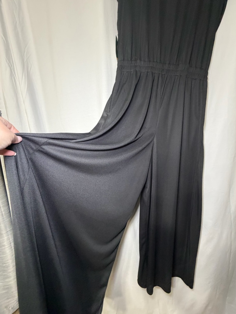 HALARA Black Cap Sleeve Jumpsuit NWT Chic Trendy Classic Sexy - Picture 6 of 6